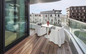 2 Bedroom Nice Apartment In Oo..