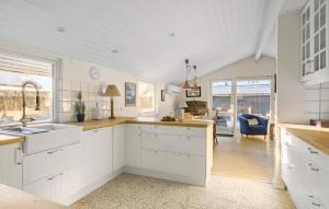 Beautiful Home In Ølsted With Wifi