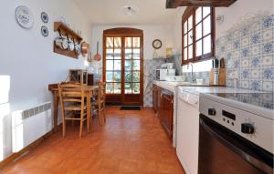 Gorgeous Home In Saint-Laurent-Du-Verdo