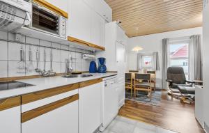 2 Bedroom Stunning Home In Fanø