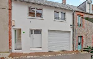 Appartements 1 Bedroom Cozy Apartment In Carolles : photos des chambres