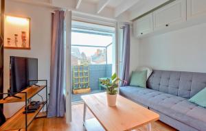 Appartements 1 Bedroom Cozy Apartment In Carolles : photos des chambres