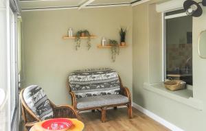 Maisons de vacances Cozy Home In L-aiguillon La Presqu-ile : photos des chambres