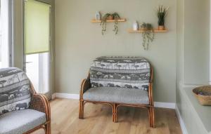 4 Bedroom Nice Home In Laiguillon La Presqu