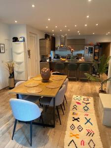 Quiet villa Exceptional view and its exterior