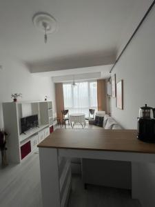 Levent Metro & Nature View