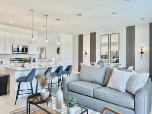 Three bedroom Townhome near Disney 324