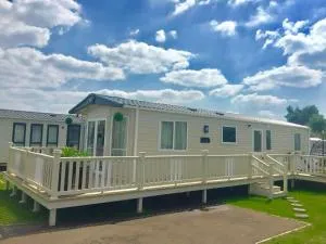 Luxury Caravan with Hot tub on Tattershall lakes - 伍德哈尔温泉水疗