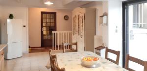 Maisons de vacances Maison avec piscine privee a Caromb, ideale pour famille : photos des chambres