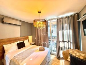 303 - Rentaqui - Studio Augusta Elegance Pool New