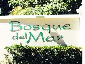 Come, Enjoy & Relax Bosque del Mar 1 Rio Grande, PR - Las Coles
