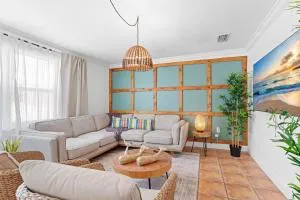 Casa Cabos - Fun in Miami - Pool BBQ - Fit 10 - Princeton