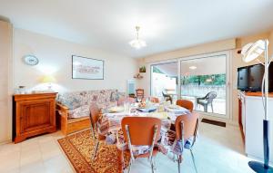 Nice Home In Saint-Georges-De-Didon