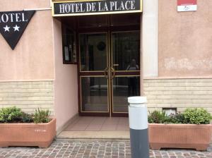 Hotels Hotel De La Place : photos des chambres