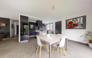 3 Bedroom Lovely Home In Fouesnant