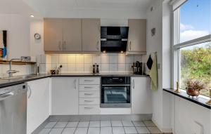 Nice Home In Fanø With Wifi