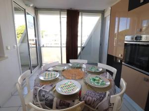 Appartement 3 pièces, proche plage et commerces, animaux admis - FR-1-307-276