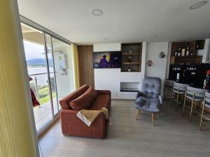 Increíble apartamento con vista panorámica al lago Sochagota