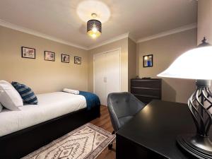 Mia Place in Tower Hill, 2 Double Beds, Max 4 people