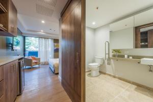Stylish Stay with Private Views in Medellín 310