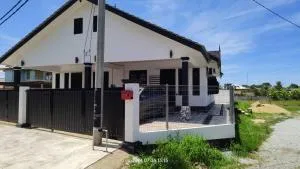 Hadeera Minimalis Family Homestay - Kampong Kuala Ibai