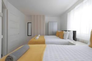 3 Bed House in Rochester 4 Beds