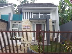 Ken's Villa 8