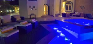 Luxury Royal Blue Family Villa 8pers private pool