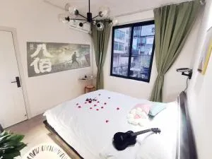 Explore Chengdu Flavors Chunxi Branch Panda Climbing the Wall - Chengdu