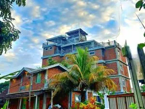 Earthbound Residence - 佩勒代尼耶