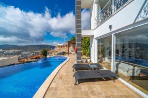 Kalkan 5 Bedroom Villa - 1064