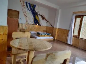 Trishulstaysncafe - Banjār