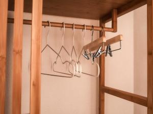 Lakeview Homestay - Private Guest Rooms & Bathroom