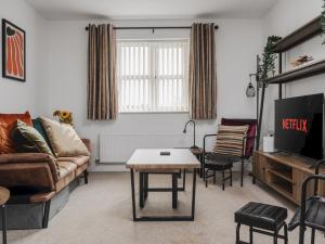 The Point, 2 Bed Flat, Parking - Pass the Keys