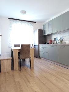 Apartma Vodrice 