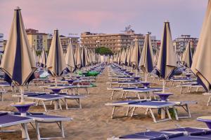 Bright flat with large balcony in Bibione
