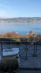 Lovely 2-bed Suite, Swimmingpool, beach and Boat