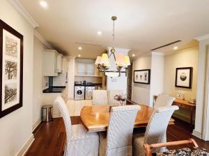 Michelangelo Hotel Luxury 1 Bedroom Apartment- Nelson Mandela Square & Sandton City