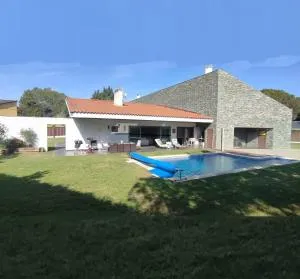 Magnífica Casa Familiar en Moralzarzal Madrid - 米拉弗洛迪拉希