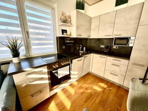 GreenHouse with Aircondition and Garden