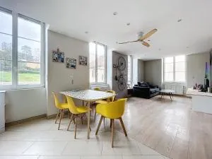 La roue libre 3 chambres - 1er étage au centre ville de L'Arbresle - Savigny