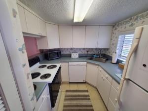 Tradewinds 151 condo