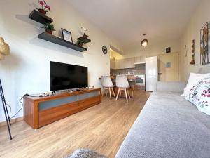 Alberts Apartment Mackenzie 001