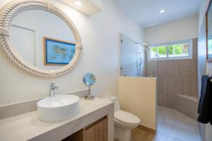 Villa Salome Walk to Tamarindo beach center