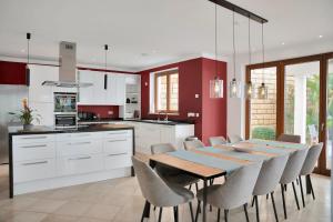 Villa -Heated pool -Amazing view -Ideal for groups