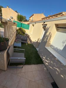 Sejours chez l'habitant LA COSTA : Chambre Double avec Salle de Bains Privative