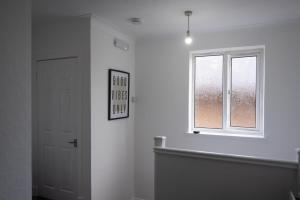 2-bedroom- Stoke-on-Trent-Sleeps 5-PetsOk