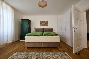 Villa Donata - Luxuriöses & großzügiges Apartment im Herzen von Kaltern, mit Innenhof, kostenlosem Parkplatz direkt am Haus