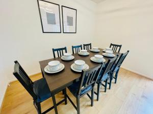 Spacious Central Oxford Detached Home