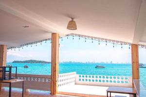 บ้านทะเลสวย เกาะล้าน